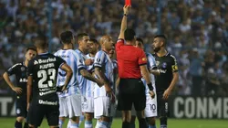 Gervasio Núñez perdió la cabeza y dejó a su equipo con uno menos.