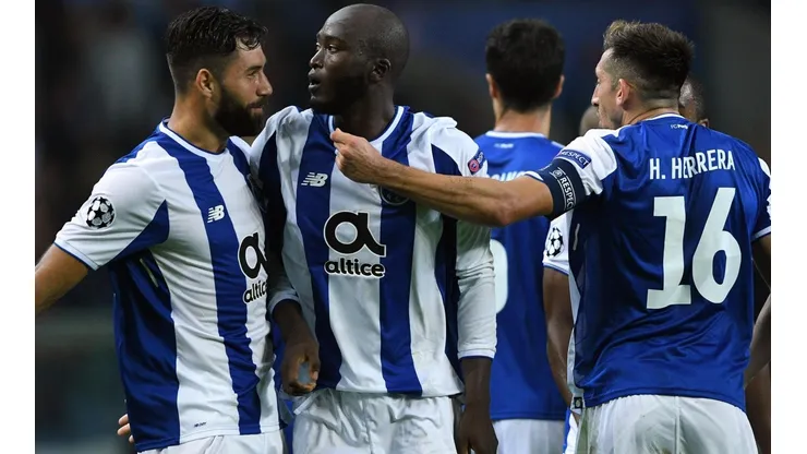 Schalke 04 vs Porto por la Champions League.