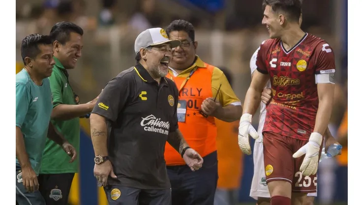 Maradona y una arenga emocionante.