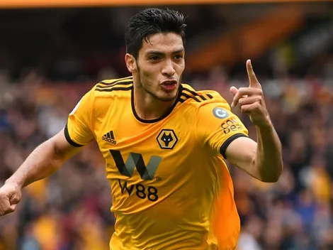 Jiménez no sólo está dulce con el gol: ahora subió una tierna foto con su mujer en las calles de Birmingham