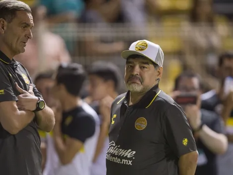 Sin piedad: burlas por el escaso público a pesar del debut de Maradona