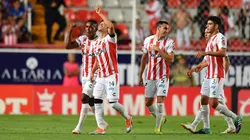 Matías Fernández ejecutó el tiro libre con maestría.