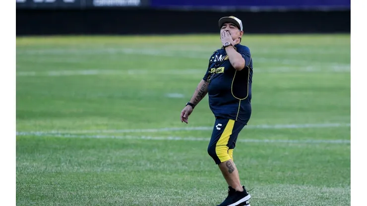 Maradona en el entrenamiento del Dorados