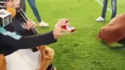 Una mujer le propuso casamiento a un hombre en el entretiempo de Pachuca vs Tigres.