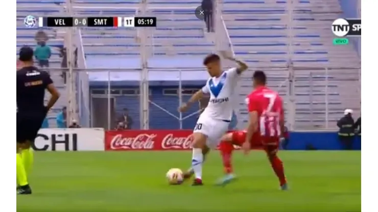 ¡CRACK! Gastón Giménez metió dos rabonas para hacer delirar a toda la gente de Vélez