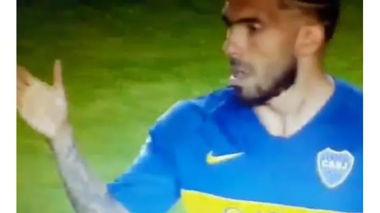 Carlos Tevez quedó pagando con Miguel Torrén.