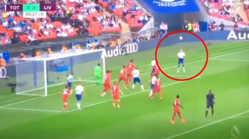 Foto del gol de Lamela ante Liverpool por la Premier.