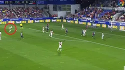 Giannelli Imbula sacó un remate explosivo.
