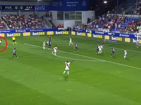 ¡Un Rayo! Imbula le pegó desde lejos y le destruyó el arco al Huesca