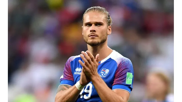 Gislason, tapa de Glamour Islandia.