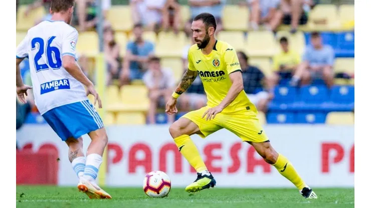 DE AMARILLO. Miguel Layún durante sus primeros minutos con Villarreal.