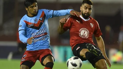 Braian Guille durante el duelo ante Independiente.