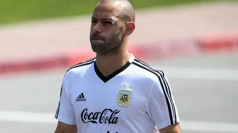 Desde China: Mascherano no se quiso perder Argentina-Colombia
