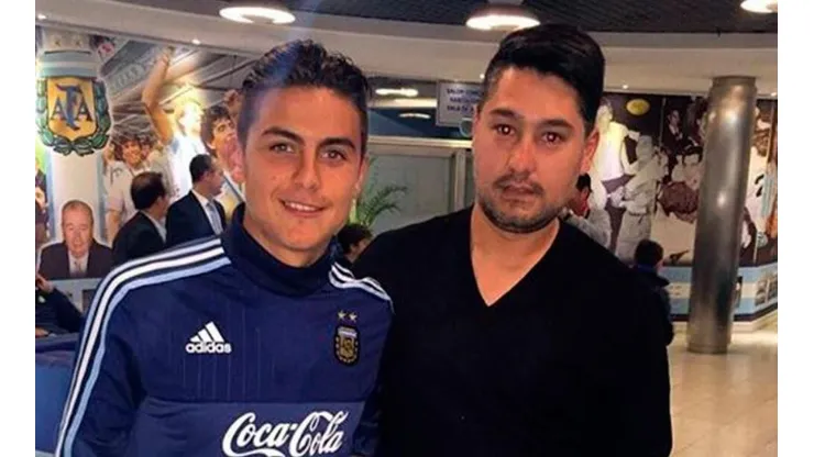 Los Dybala, juntos en la concentración.