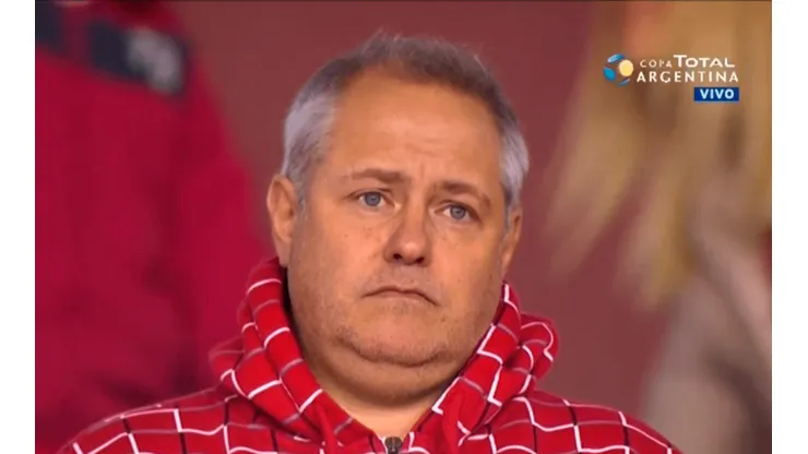 Decepción total en las caras de los hinchas del Rojo.