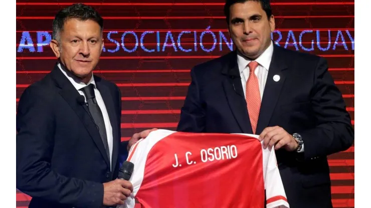 ¿QUÉ? Recién fue presentado y aún no dirigió ni un partido.
