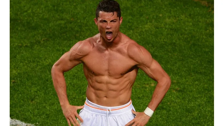 "Cristiano Ronaldo se miraba al espejo desnudo y decía: 'Qué bello que soy, Messi no luce así'"