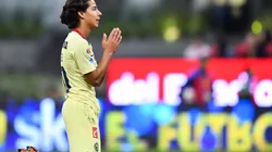 Cruz Azul v Veracruz - Torneo Apertura 2018 Liga MX - CIUDAD DE MEXICO, MEXICO - SEPTIEMBRE 1: Roberto Alvarado del Cruz Azul en festejo despues de anotar el primer gol de su equipo durante el juego de la jornada 8 del Torneo Apertura 2018 de la Liga Bancomer MX en el Estadio Azteca el 1 de Septiembre de 2018 en la Ciudad de Mexico, Mexico. (Foto: Mauricio Salas/JAM MEDIA)