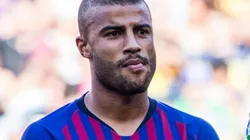 Un papelón: Rafinha dejó sin balón a un grupo de chicos que jugaban en una plaza