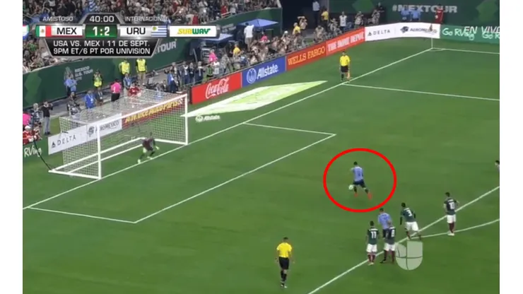 Foto del penal de Luis Suárez ante México.