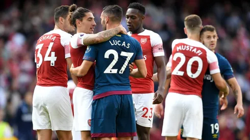 El jugador del arsenal.