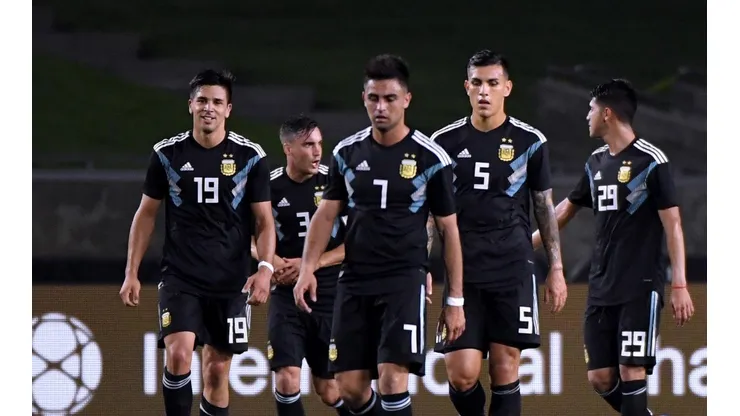 Foto de los jugadores de Argentina ante Guatemala.
