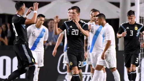 Un bombazo: Lo Celso controló, tomó potencia y le rompió el arco a Guatemala