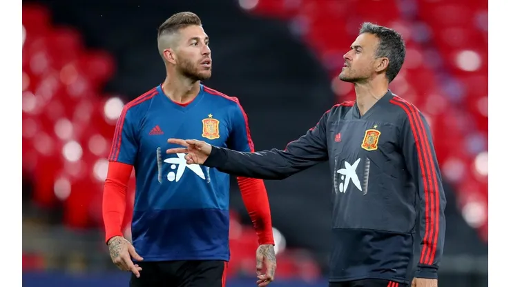 JUNTOS. Sergio Ramos y Luis Enrique en la previa del choque ante Inglaterra con España (Foto: Getty).