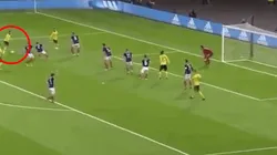 Foto de un golazo de Hazard ante Escocia.