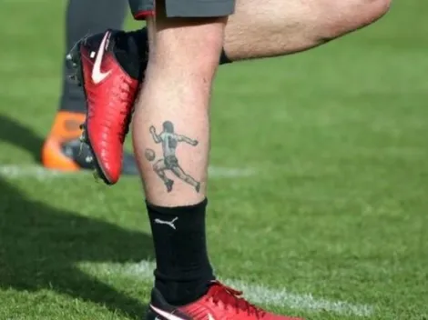 Con un tatuaje del Diego y las piernas sin afeitarse, todos queremos que el capitán de la Selección Argentina sea ÉL