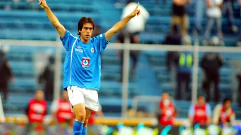 Foto del Chelito Delgado jugando en Cruz Azul.