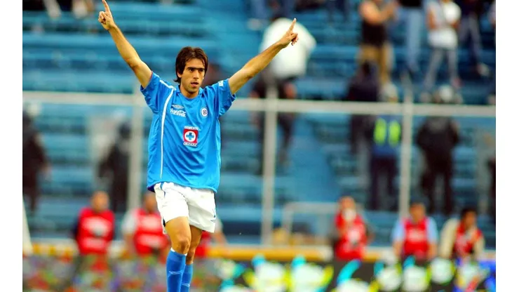 Foto del Chelito Delgado jugando en Cruz Azul.