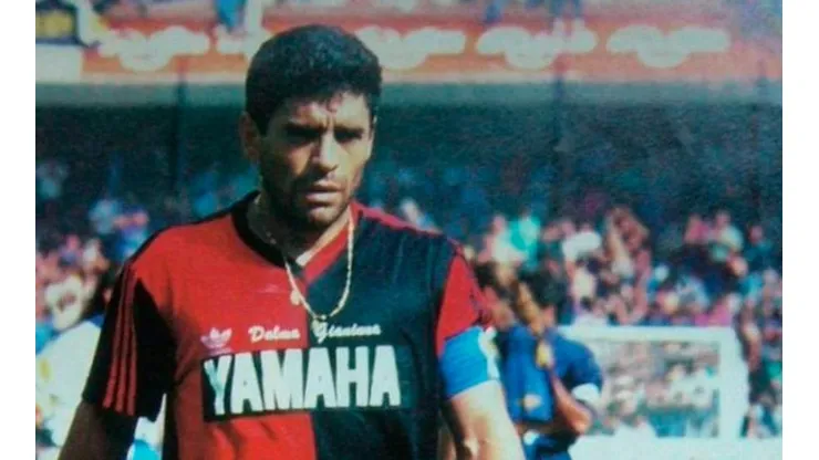¡SERÍA HERMOSO! Diego podría volver a La Lepra, donde jugó en 1993.
