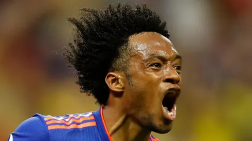 Cuadrado bromeó junto a un ex compañero de Juventus que enfrentará con la Selección.