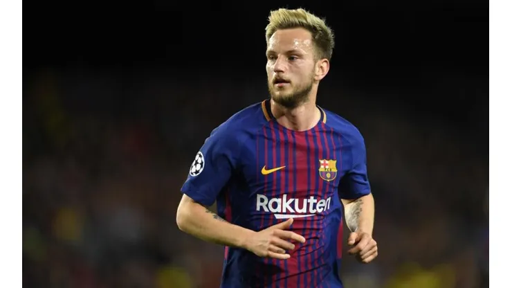 Ivan Rakitic diagramó un equipo lleno de figuras.