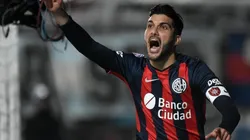 ¡Chau invicto! Armani no salió en el córner y Blandi le marcó de cabeza