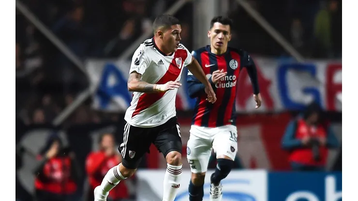 CONTROLA EL DIEZ. Juan Fernando Quintero durante el encuentro contra San Lorenzo (Foto: Getty).