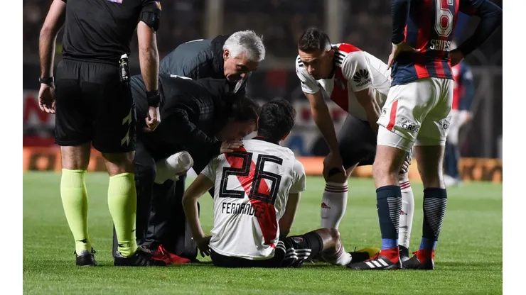 AFUERA. Cuatro minutos duró en cancha Ignacio Fernández contra San Lorenzo (Foto: Getty).
