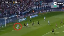 A Cristaldo lo salvó el offside de errar el gol más fácil de toda la Superliga