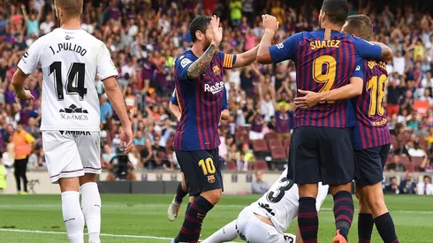Barcelona durmió unos minutos, despertó y destrozó al Huesca