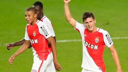 GRAN DUPLA. Carrillo y Mbappé compartieron equipo varias veces.