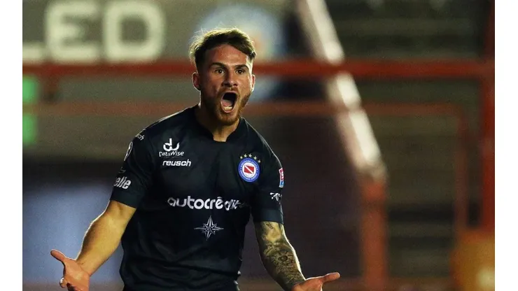 Argentinos ganó su primer partido en el torneo.