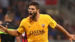 FESTEJA FAZIO. El central de la Roma celebra el gol del empate ante Milan.