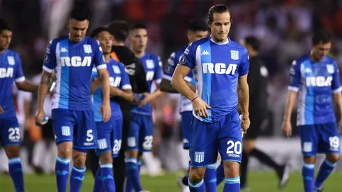 Los jugadores de Racing después del papelón.