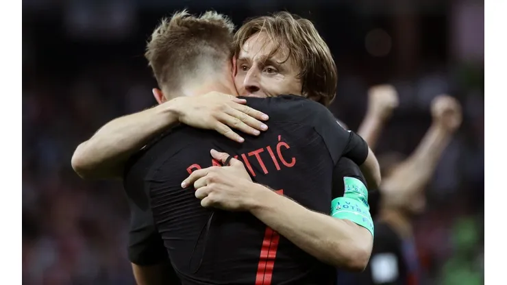 De crack a crack: el saludo de Rakitic a Modric por quedarse con los premios de la UEFA
