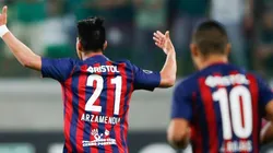 Arzamendia acaba de hacer el gol más imposible de la Copa Libertadores para Cerro Porteño