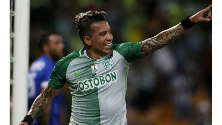 Dayro Moreno celebrando con Atlético Nacional.