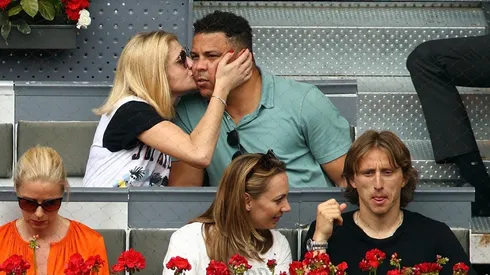 Foto del Fenómeno Ronaldo con su mujer.