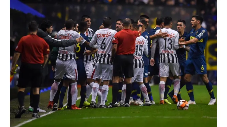 Foto de Libertad y Boca en la Copa Libertadores.