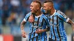 Éverton celebra la primera conquista de Gremio.